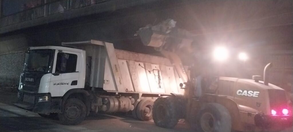 img-20260309-wa00366496161953306287988-1024x461 محافظة الجيزة ترفع ٢٢٠٠ طن مخلفات من عدة قطاعات بحي الهرم وجنوب الجيزة خلال ٨٣ نقلة ضمن حملات مكثفة للنظافة