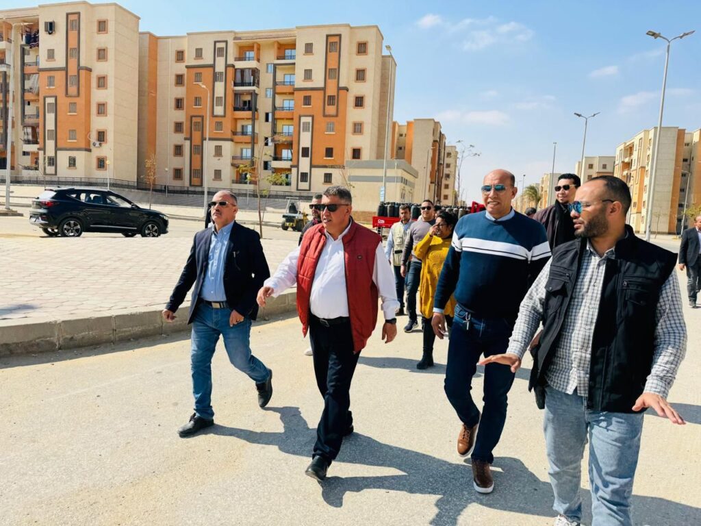 img-20260309-wa00608736390112693490802-1024x768 تعزيزًا للهوية البصرية ودعمًا لخطة التنمية.. رئيس جهاز حدائق أكتوبر يتابع أعمال الصيانة والتطوير بمشروع حدائق الأوركيد