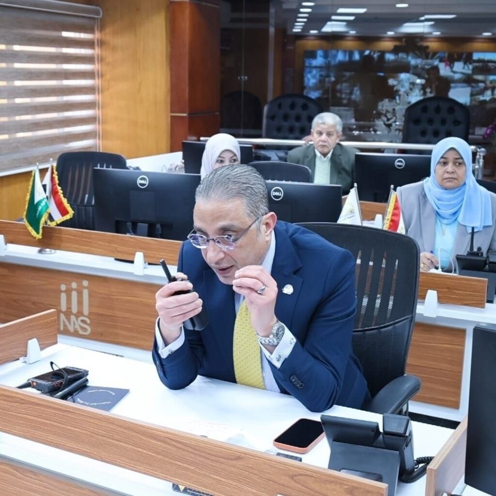 img-20260312-wa00123183082581167615029-1024x1024 محافظ الجيزة يتابع انتظام مواقف السرفيس ومحطات الوقود من داخل مركز سيطرة الشبكة الوطنية للطوارئ والسلامة العامة