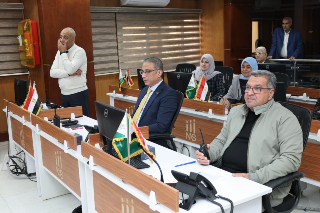 img-20260312-wa00148815782598054158824-1024x683 محافظ الجيزة يتابع انتظام مواقف السرفيس ومحطات الوقود من داخل مركز سيطرة الشبكة الوطنية للطوارئ والسلامة العامة