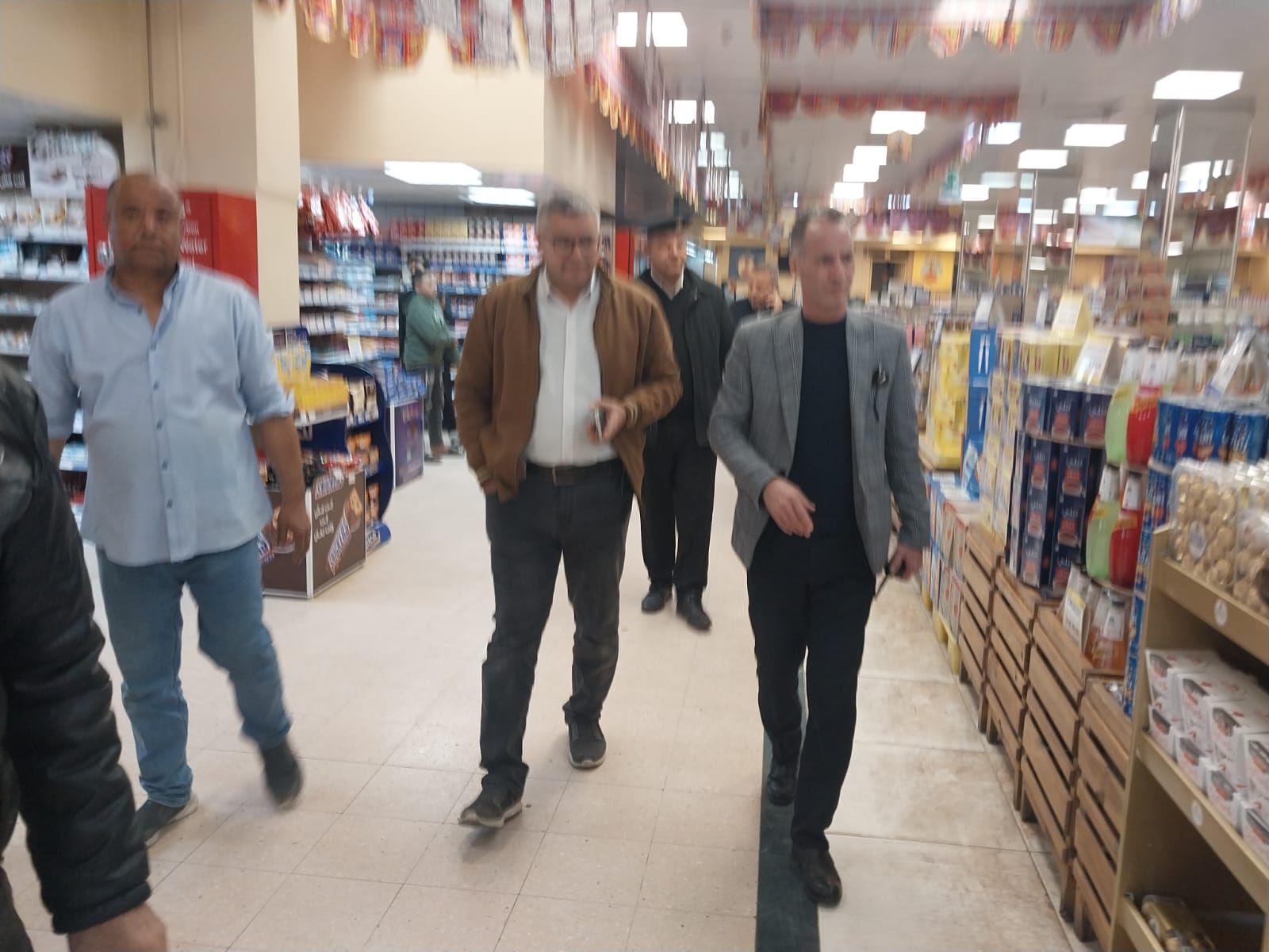 رئيس مدينة الجيزه يقود حملة اشغالات مسائيه بنطاق حي الطالبية