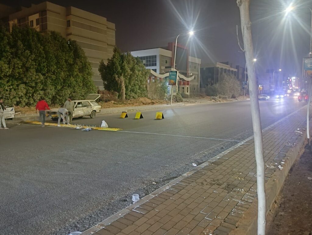 img-20260313-wa00097595892161243252866-1024x771 إستكمالاً لأعمال تركيب مطبات شوكية وعلامات تحذيرية لتعزيز السلامة المرورية بعدة محاور حيوية بمدينة حدائق أكتوبر