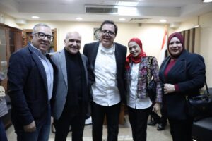 img-20260328-wa00246903899644687649333-300x200 بالصور.. تكريم «أيمن الشيوي ومصطفى غريب» في افتتاح مهرجان المسرح العالمي الـ 41