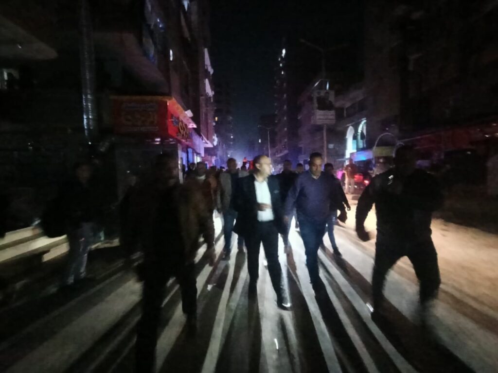 img-20260330-wa00752818297048154365248-1024x768 نائب محافظ الجيزة يتابع ميدانيا الالتزام بمواعيد غلق المحال العامة بمركز كرداسة