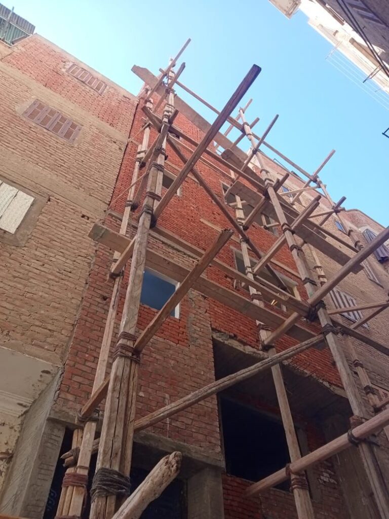 1001015692107947387544894047-768x1024 