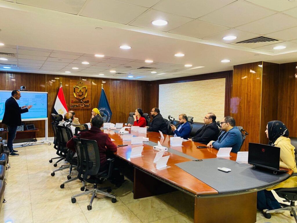 10010159305922842092959096090-1024x768 نائب مدير فرع بورسعيد تعقد إجتماع "دورة إدارة الإيرادات" لمناقشة خطط التطوير