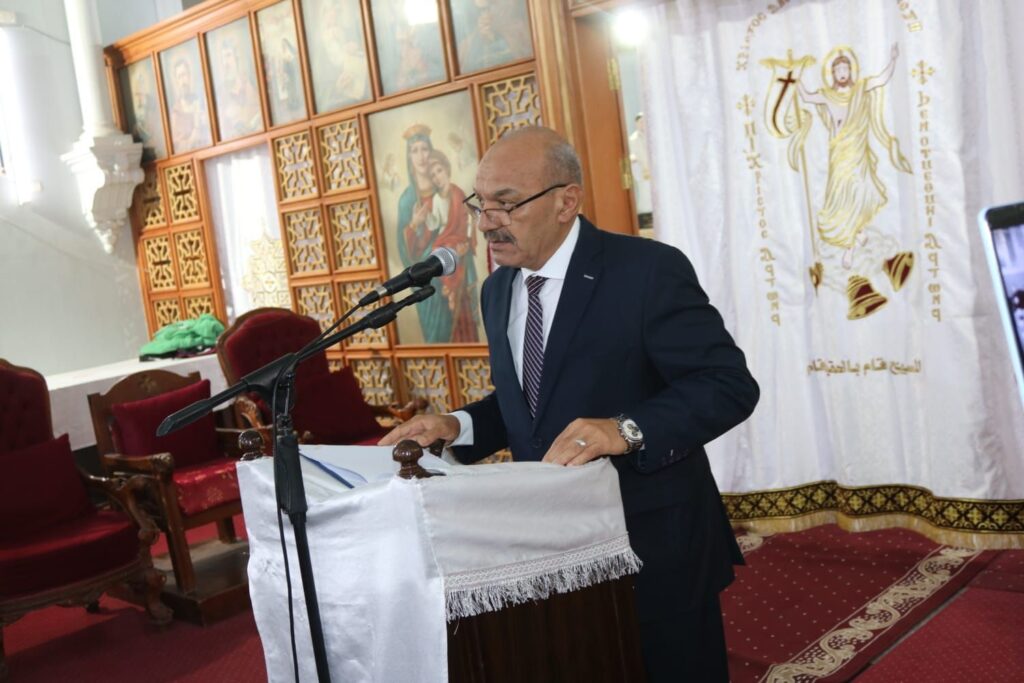 10010222345443213381099485327-1024x683 محافظ السويس وقائد الجيش الثالث الميداني ومدير الأمن والنواب وأهالي السويس يقدمون التهنئة للأخوة الأقباط بمناسبة عيد القيامة المجيد.