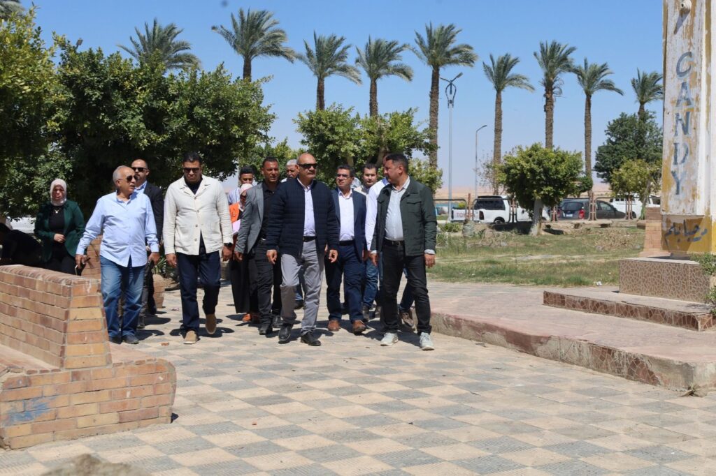 1001023624454859958023548740-1024x682 محافظ السويس يتفقد عددا من الحدائق العامة ويكلف بتطويرها