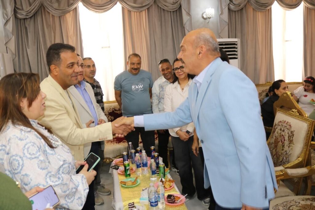 10010261108385039359017276658-1024x682 محافظ السويس يهنئ العاملين من الإخوة الأقباط بعيد القيامة المجيد وشم النسيم بشاليهات بورتوفيق