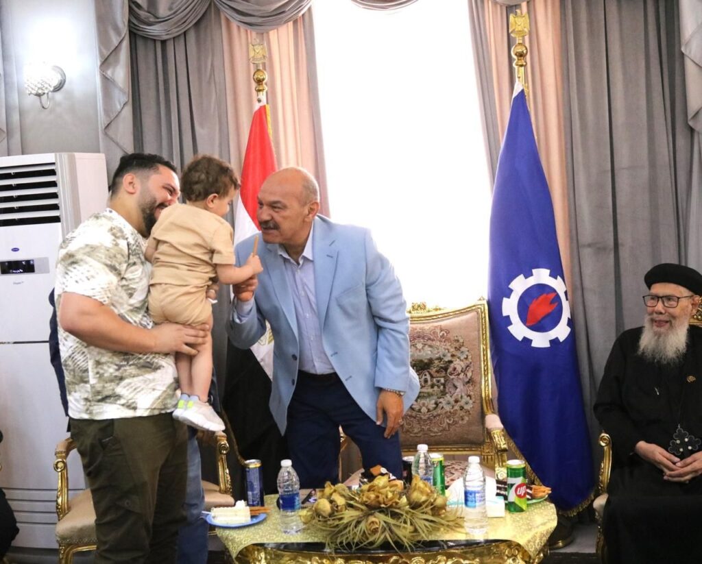 10010261174701775124443612439-1024x823 محافظ السويس يهنئ العاملين من الإخوة الأقباط بعيد القيامة المجيد وشم النسيم بشاليهات بورتوفيق