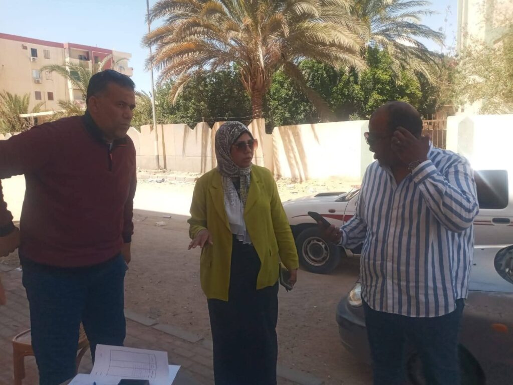 10010284244875892042860950616-1024x768 بالسويس حملات تحصيل متأخرات الإيجارات بمدينة مبارك 2 عن طريق التابلت إلى جانب توزيع إنذارات المخالفين