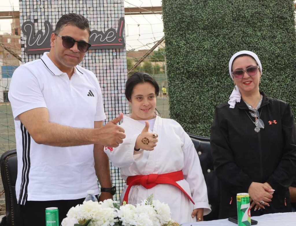 10010534173713445411073427358-1024x784 محافظة السويس تحتفل باليوم العالمي للتوحد وتؤكد دعمها لدمج أبنائها في المجتمع .