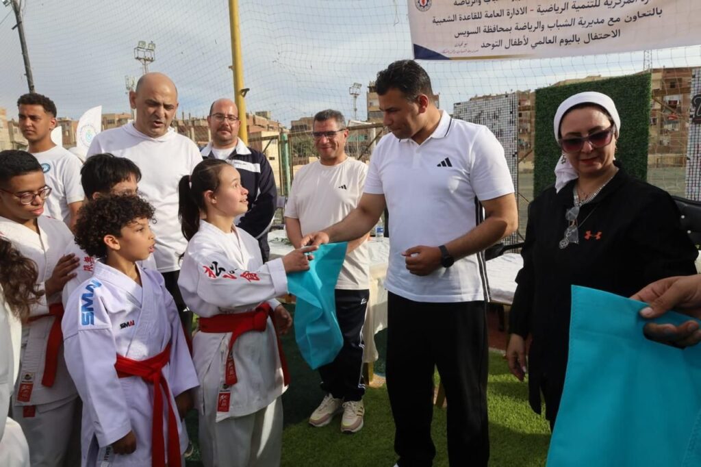 10010534191654254678063351274-1024x682 محافظة السويس تحتفل باليوم العالمي للتوحد وتؤكد دعمها لدمج أبنائها في المجتمع .