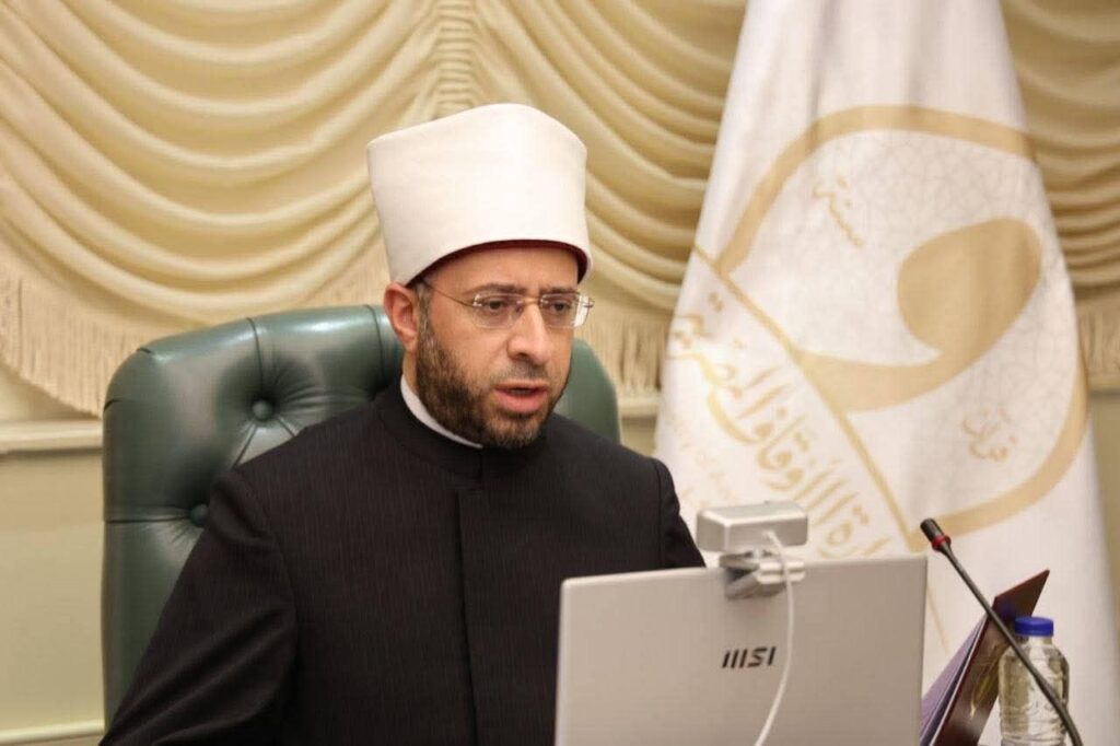 fb_img_1775134844227347303489111081056-1024x682 بتقنية الاتصال المرئي: وزير الأوقاف يشارك في الدورة ١٥ للمجلس التنفيذي لمؤتمر وزراء الأوقاف والشئون الإسلامية بدول العالم الإسلامي