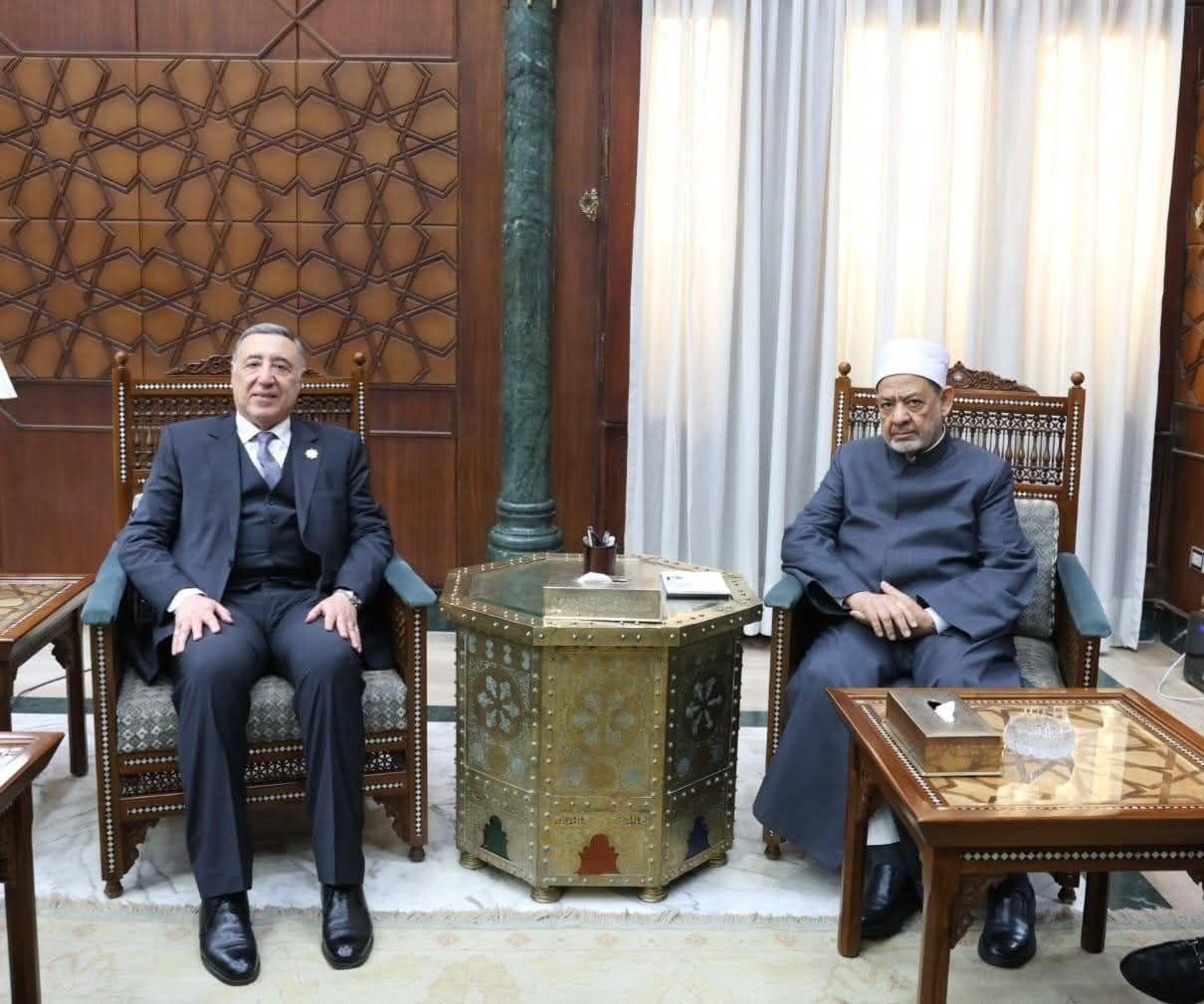 شيخ_الأزهر يستقبل رئيس المحكمة الدستورية العليا