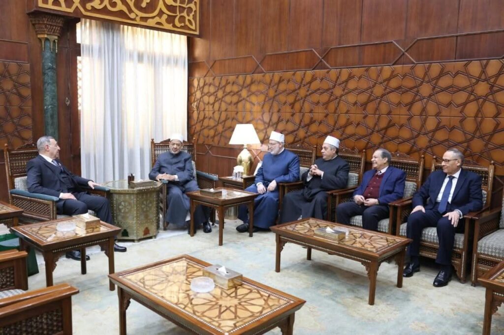 fb_img_1775135009388373494429126436715-1024x682 شيخ_الأزهر يستقبل رئيس المحكمة الدستورية العليا