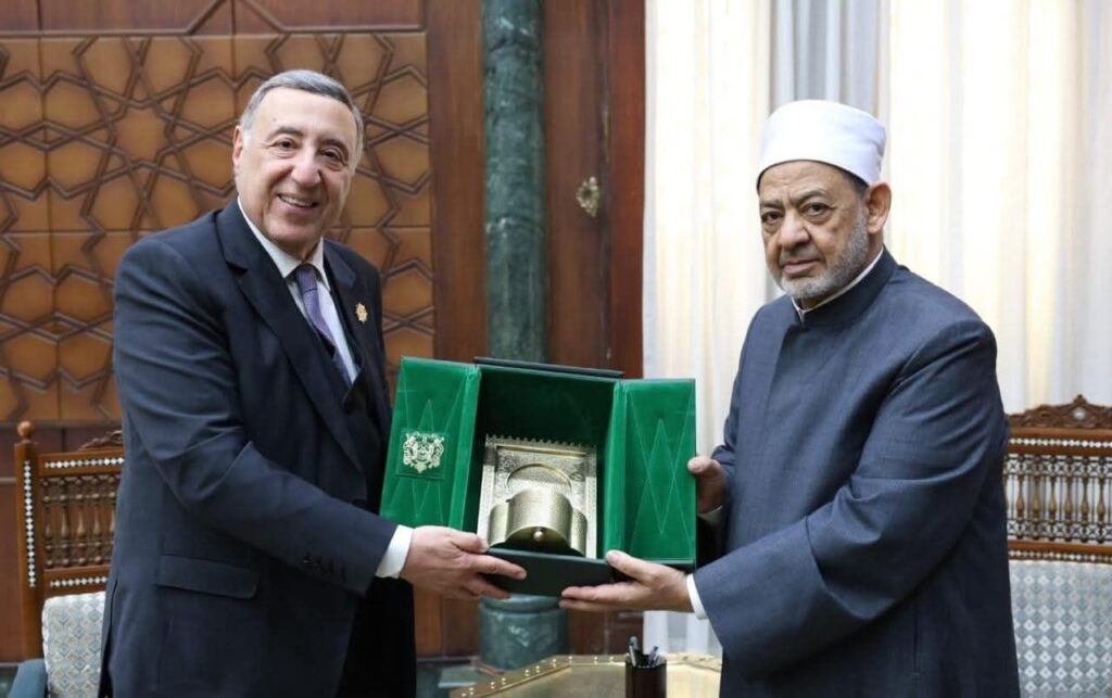 fb_img_17751350122393909663746777033564-1024x643 شيخ_الأزهر يستقبل رئيس المحكمة الدستورية العليا