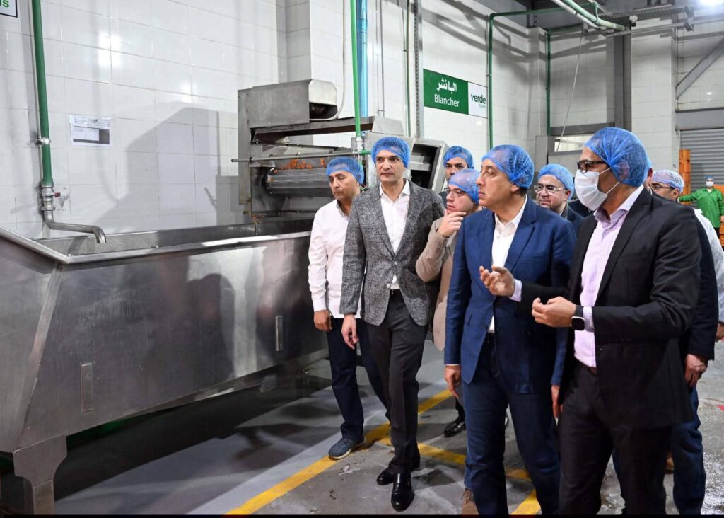 fb_img_17753043980306426294597498346110-1024x732 رئيس الوزراء يتفقد مصنع "فيردي فودز" للصناعات الغذائية