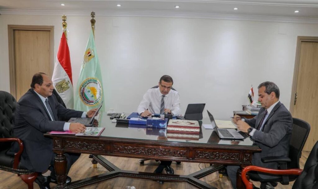 fb_img_17757279725565198222037339284969-1024x608 وزراء الصناعة والتنمية المحلية والبيئة والزراعة والتخطيط يبحثون خطة تنفيذ مشروع القرى المنتجة