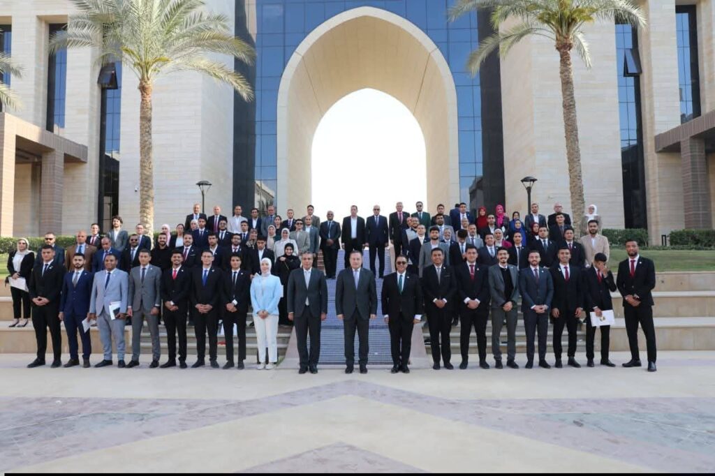 fb_img_17757282555152814537578075247419-1024x682 وزير التعليم العالي في اجتماع موسع بممثلي الاتحادات الطلابية والأسر المركزية