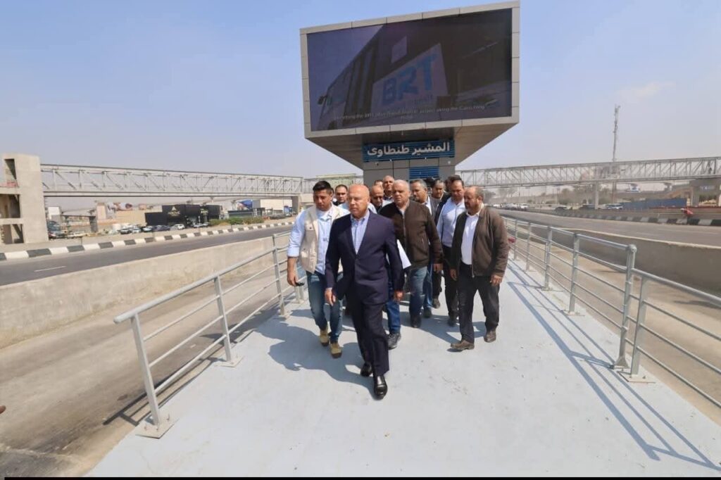 fb_img_17759147175772920990547714374833-1024x682 وزير النقل يجري جولة تفقدية هامة لمتابعة جاهزية المرحلة الثانية لمشروع الأتوبيس الترددي السريع BRT خلال الفترة القادمة لخدمة جمهور المواطنين
