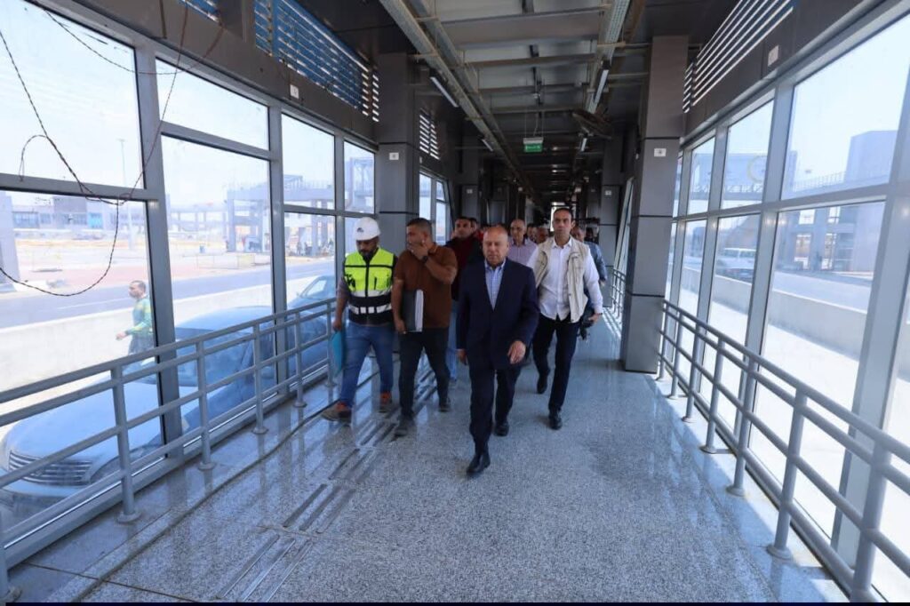 fb_img_17759147261431461215689456717186-1024x682 وزير النقل يجري جولة تفقدية هامة لمتابعة جاهزية المرحلة الثانية لمشروع الأتوبيس الترددي السريع BRT خلال الفترة القادمة لخدمة جمهور المواطنين