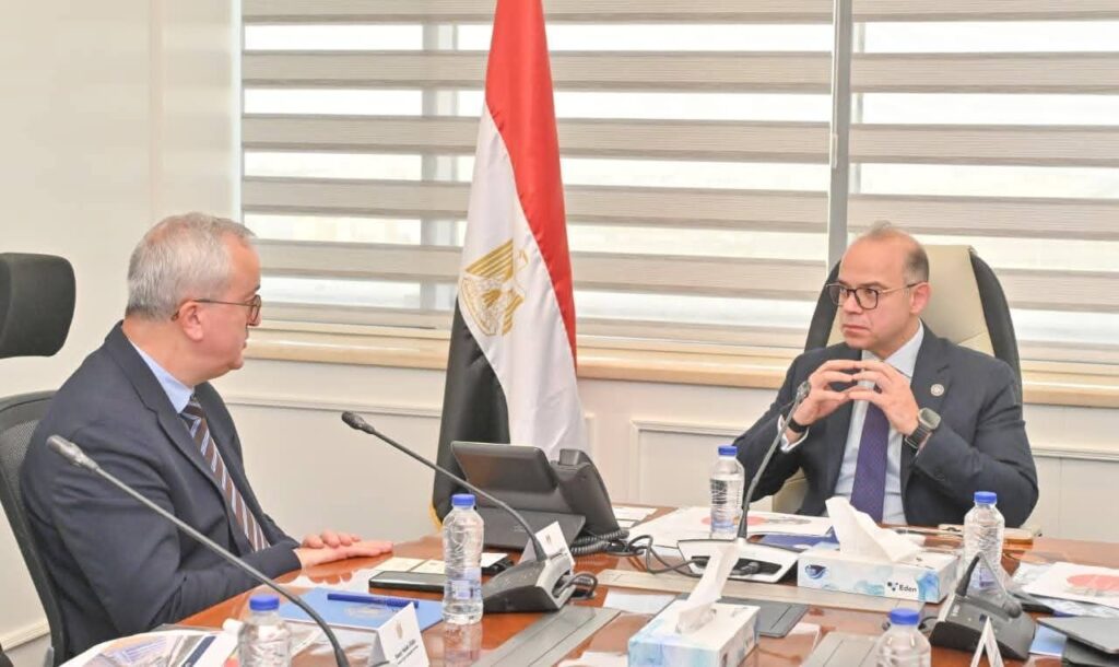fb_img_17759148957563179290620929669379-1024x610 وزير الاستثمار والتجارة الخارجية يبحث مع مسؤولي شركة "ألستوم" سبل توطين صناعة النقل وتحويل مصر إلى مركز إقليمي للتصنيع والتصدير