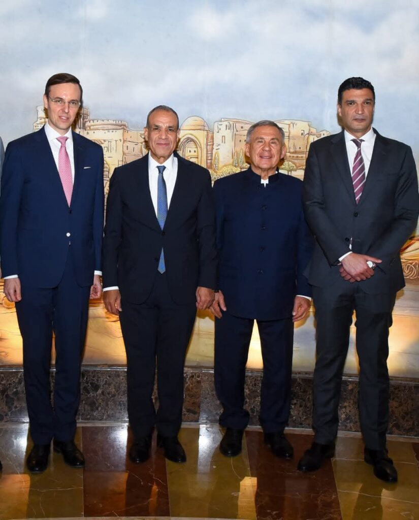 fb_img_17761582934245883811999617401494-825x1024 وزير الخارجية يلتقى برئيس جمهورية تتارستان لبحث تعزيز التعاون الثنائي