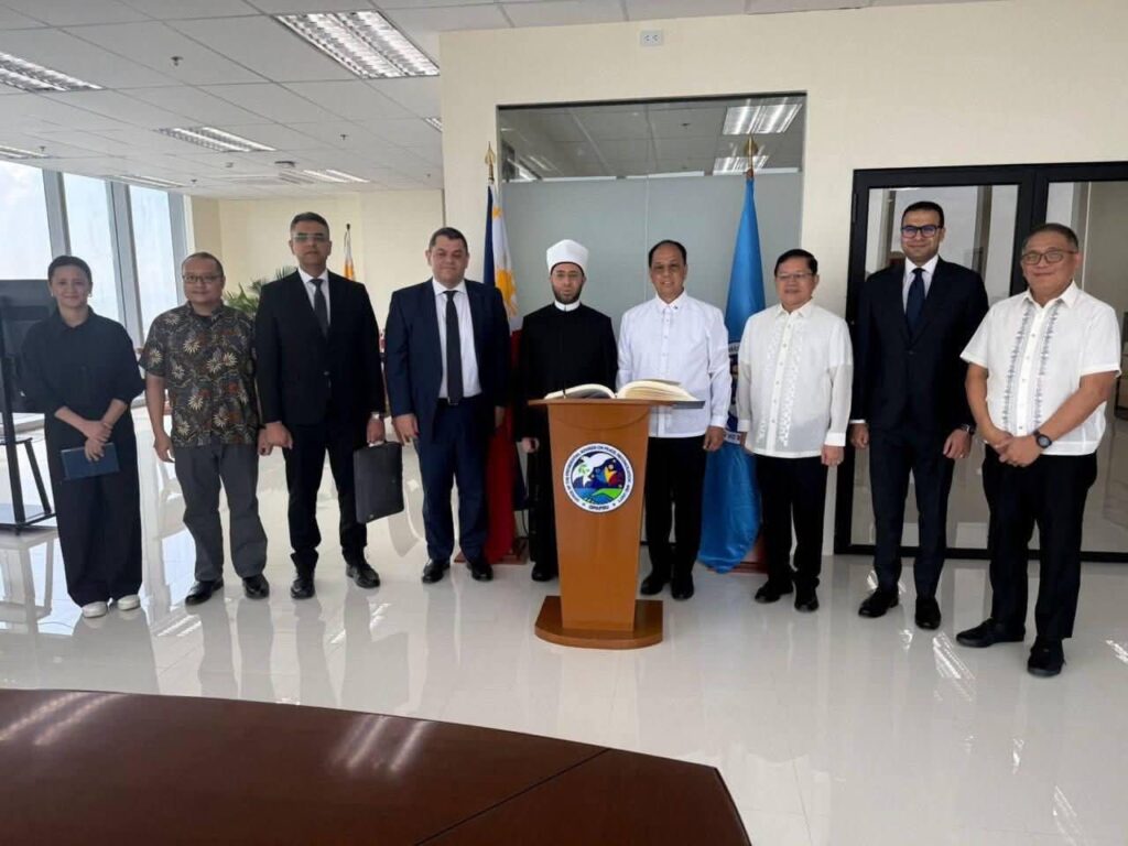 fb_img_17761585130899067957692512281189-1024x768 مستشار الرئيس الفلبيني للمصالحة والوحدة يستقبل وزير الأوقاف ضمن جدول الزيارة إلى الفلبين