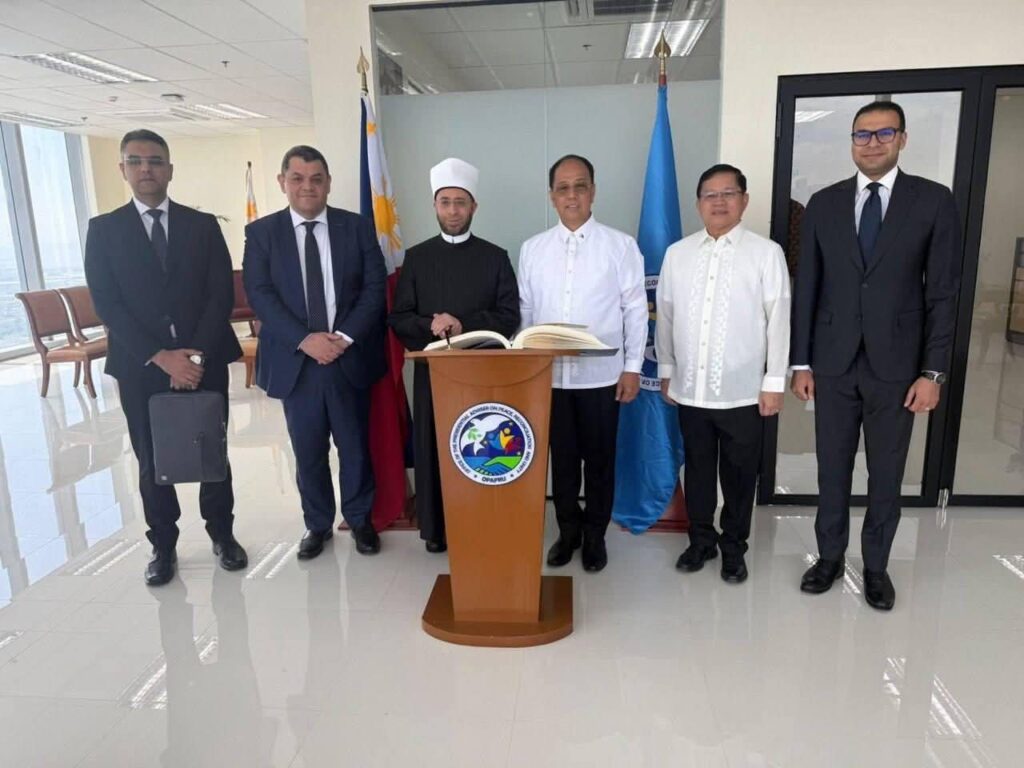 fb_img_17761585155045812993568823115960-1024x768 مستشار الرئيس الفلبيني للمصالحة والوحدة يستقبل وزير الأوقاف ضمن جدول الزيارة إلى الفلبين