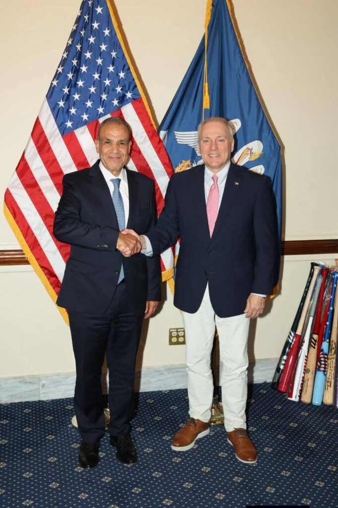 fb_img_17762451013574068710573218201206-682x1024 وزير الخارجية يلتقي زعيم الأغلبية الجمهورية بمجلس النواب الأمريكي