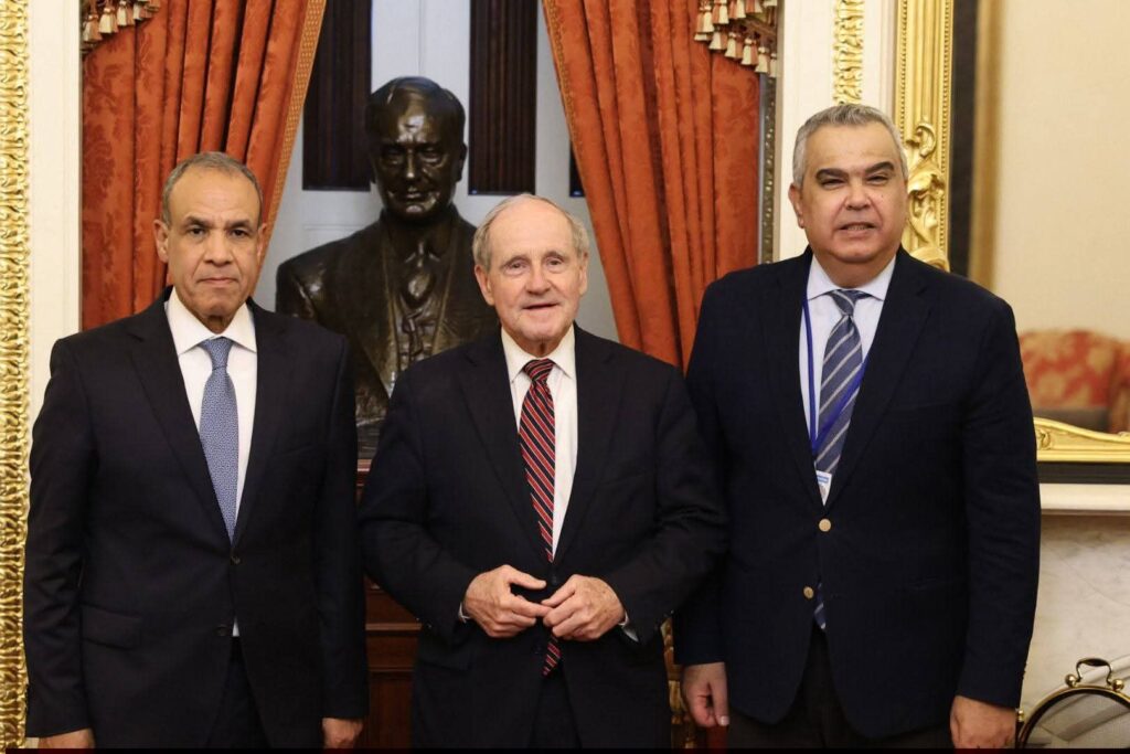 fb_img_17762451607656770615799905100589-1024x683 وزير الخارجية يلتقي رئيس لجنة العلاقات الخارجية بمجلس الشيوخ الأمريكي