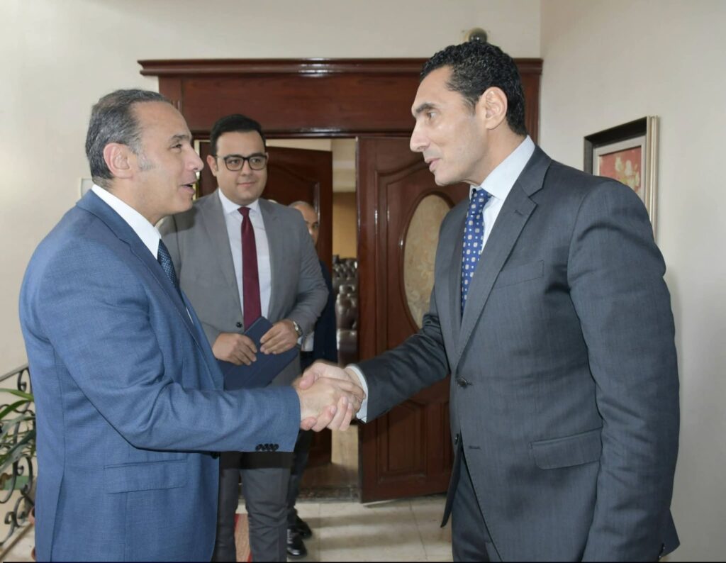 fb_img_17763316971335355149464622366128-1024x794 وزير الشباب والرياضة يبحث مع رئيس هيئة الرقابة المالية تعزيز أطر التعاون المشترك