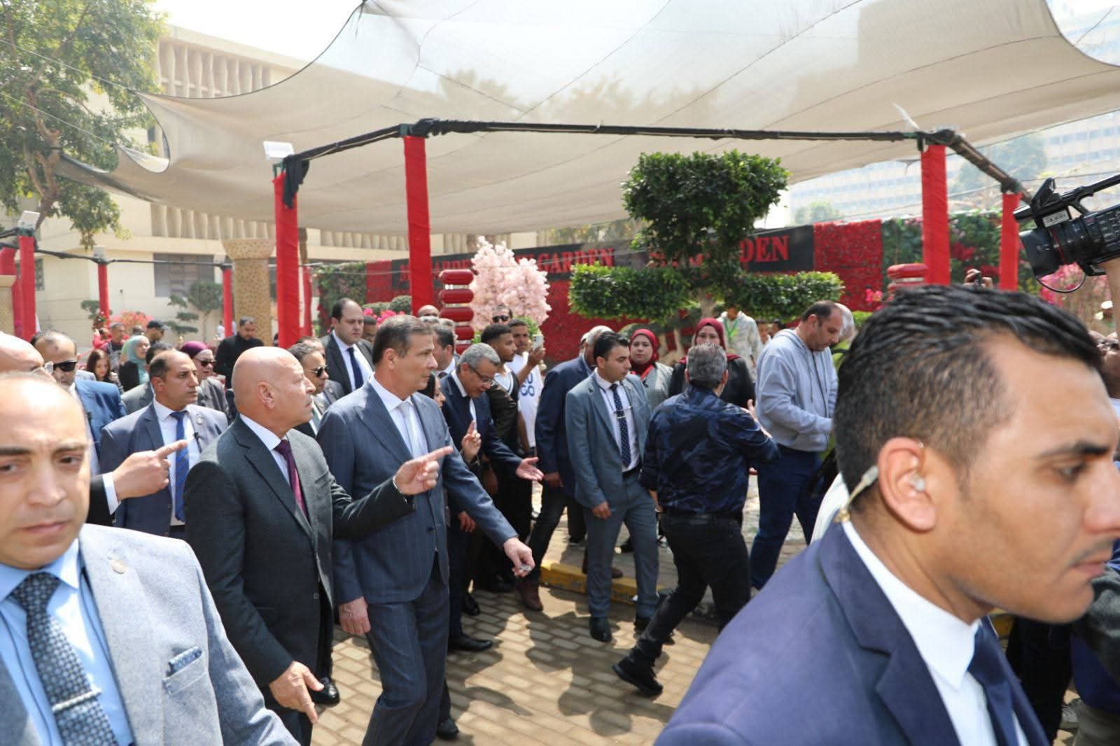 بيان صادر عن وزارة الزراعة واستصلاح الأراضي:● وزيرا الزراعة والتضامن الاجتماعي يفتتحان النسخة الـ 93 لمعرض زهور الربيع بالمتحف الزراعي بالدقي بحضور محافظ القاهرة ورئيس الجهاز المركزي للمحاسبات