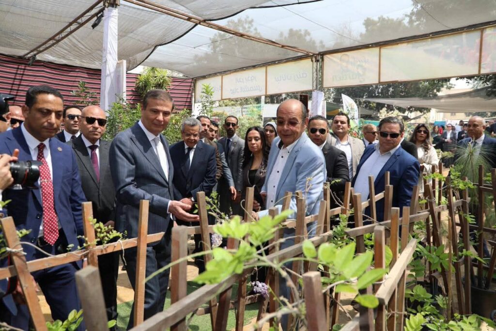 fb_img_17763382153953910850645847142900-1024x683 بيان صادر عن وزارة الزراعة واستصلاح الأراضي:● وزيرا الزراعة والتضامن الاجتماعي يفتتحان النسخة الـ 93 لمعرض زهور الربيع بالمتحف الزراعي بالدقي بحضور محافظ القاهرة ورئيس الجهاز المركزي للمحاسبات