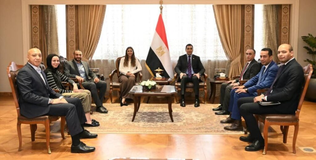 fb_img_17763384160987920234577285983844-1024x520 بيان صادر عن وزارة الشباب والرياضة:▪︎وزير الشباب والرياضة يكرم هانيا الحمامي بعد تتويجها ببطولة الجونة الدولية للاسكواش