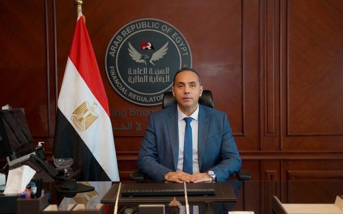 بيان صادر عن الهيئة العامة للرقابة المالية:بقرار من رئيس الوزراء: انضمام الدكتور إسلام عزام لعضوية المجموعة الوزارية الاقتصادية