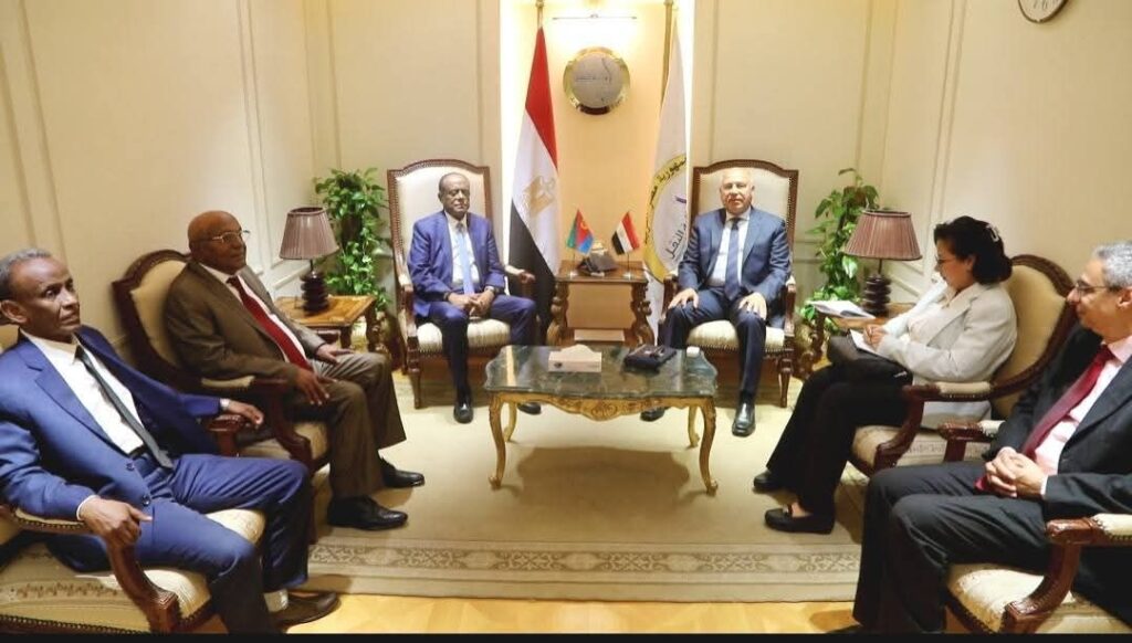 fb_img_17763391772143549103160561926633-1024x582 بيان صادر عن وزارة النقل:● وزير النقل يستقبل المستشار الاقتصادي للرئيس الإريتري، ووزير التجارة والصناعة بإريتريا لبحث تدعيم التعاون المشترك بين البلدين الصديقين في مجالات النقل المختلفة