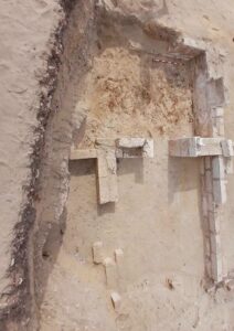 fb_img_17765081768878714468806829222187-212x300 كشف أثري جديد في المنيا يعيد إحياء أسرار البهنسا في العصر الروماني