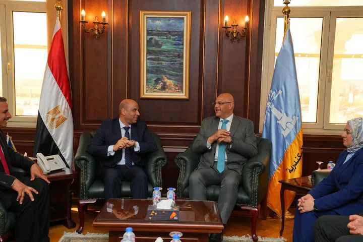 الوزير حسن رداد في الإسكندرية لفتح أبواب رزق جديدة للشباب ..