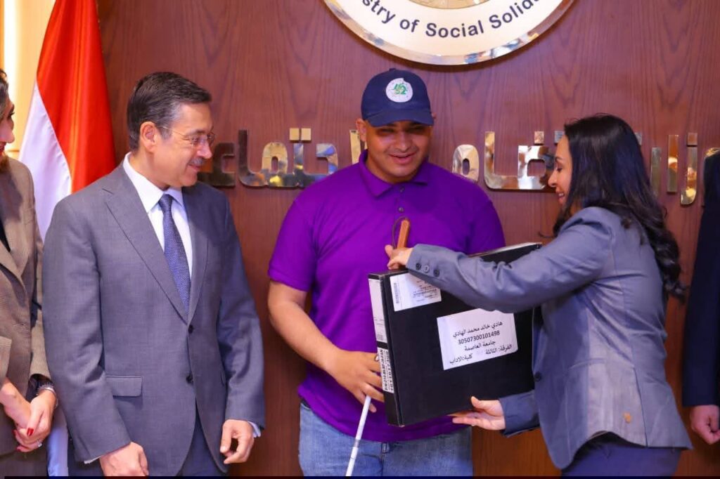 fb_img_17774546510753104809160551327164-1024x682 وزيرة التضامن الاجتماعي تشهد توزيع عدد من الأجهزة التعويضية لطلاب الجامعات من ذوي الإعاقة بالتعاون مع بنك التعمير والإسكان