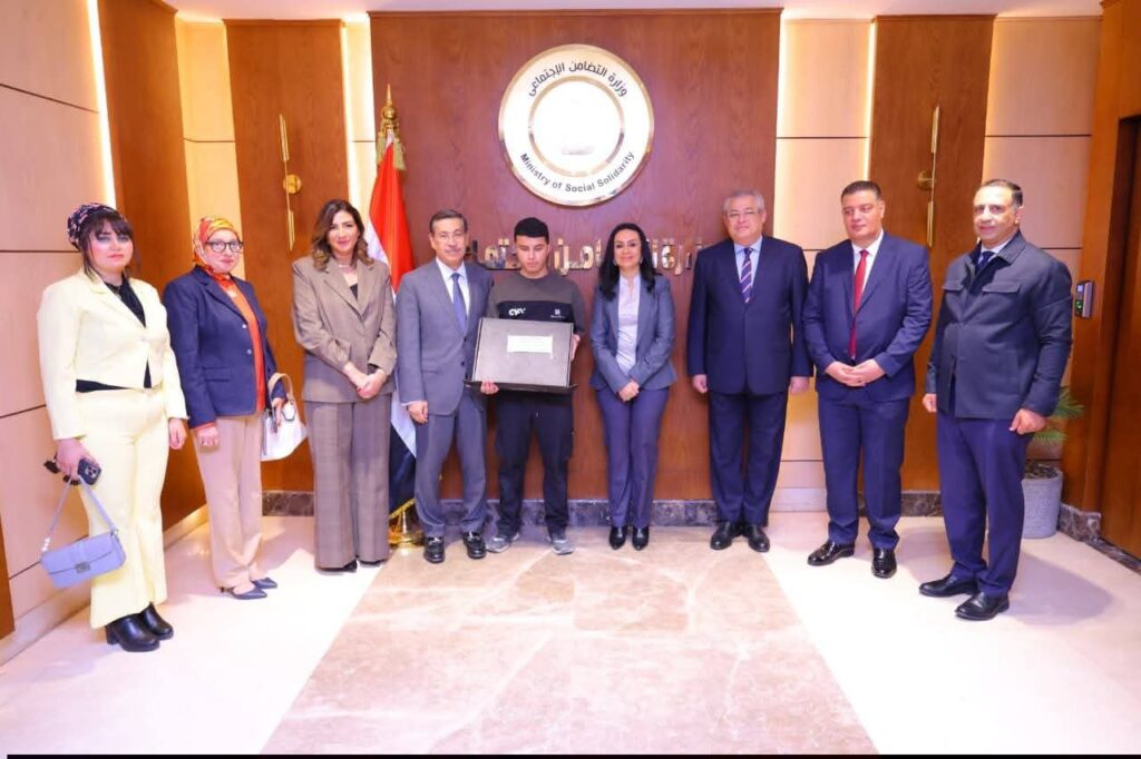 fb_img_17774546526094702365398628982058-1024x682 وزيرة التضامن الاجتماعي تشهد توزيع عدد من الأجهزة التعويضية لطلاب الجامعات من ذوي الإعاقة بالتعاون مع بنك التعمير والإسكان