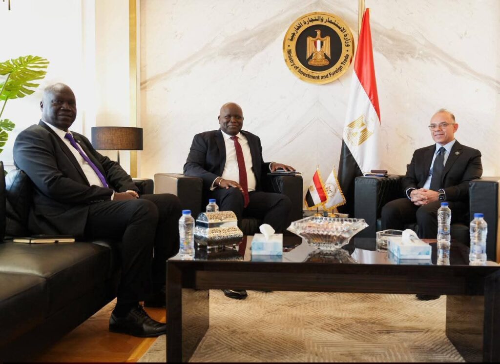 fb_img_17774547046682862739140907252003-1024x746 وزير الاستثمار والتجارة الخارجية يبحث مع نظيره بجنوب السودان تعزيز التعاون الاستثماري والتجاري