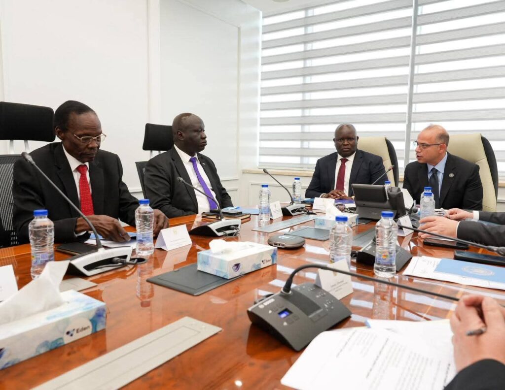 fb_img_17774547067167600088123377183088-1024x792 وزير الاستثمار والتجارة الخارجية يبحث مع نظيره بجنوب السودان تعزيز التعاون الاستثماري والتجاري