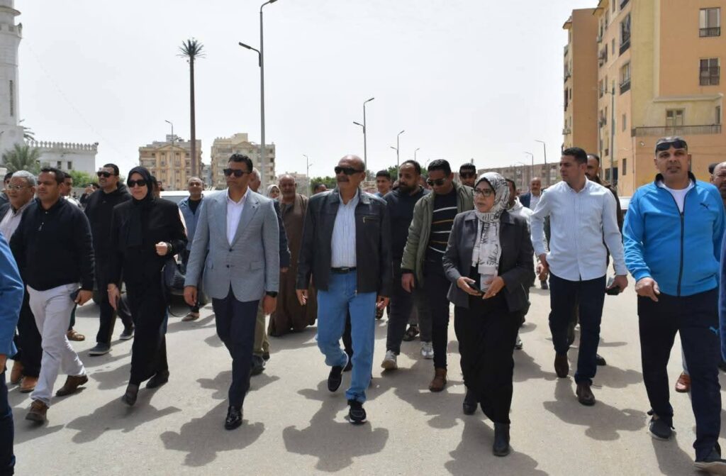 img-20260403-wa00598456336544911839281-1024x671 محافظ السويس يلتقي اهالي مدينة تعاونيات إسبيكو لمتابعة الخدمات التي تقدم للمواطنين و يتفقد حديقة الخالدين بحي فيصل