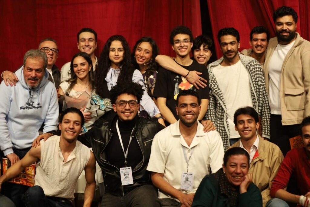 img-20260403-wa0087455652610643334609-1024x682 بالصور.. الحلم الأمريكي يضيع في «الحي الغربي» بمهرجان المسرح العالمي