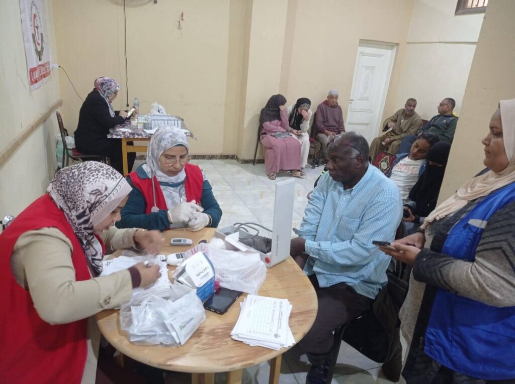 img-20260403-wa01086704622239519189749-1024x765 قافلة صباحية لمبادرة الأمراض المزمنة "بجمعية السويس بلدي" بقرية عامر