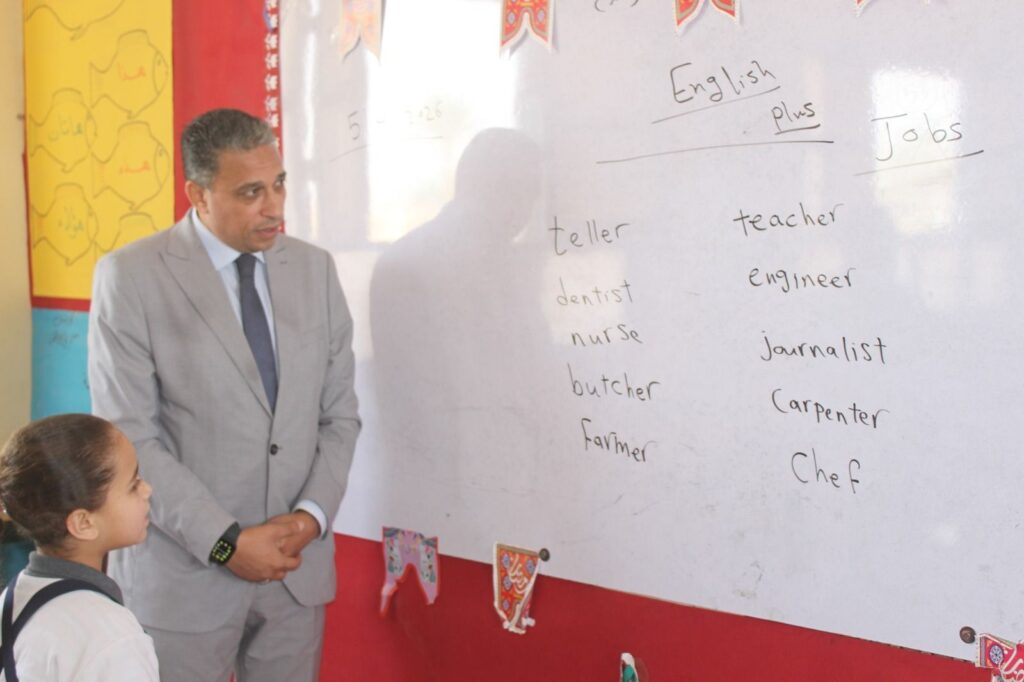 img-20260405-wa00255241264143058937841-1024x682 في جولة مفاجئة بأطفيح .. " عطية " يستبعد مدير مدرسة للتقصير في أداء مهام عمله