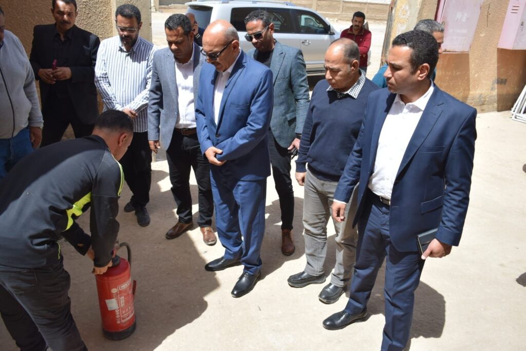 img-20260405-wa00457815125531292465390-1024x683 محافظ السويس يتابع توافر انابيب البوتاجاز بالأسعار المحددة للمواطنين