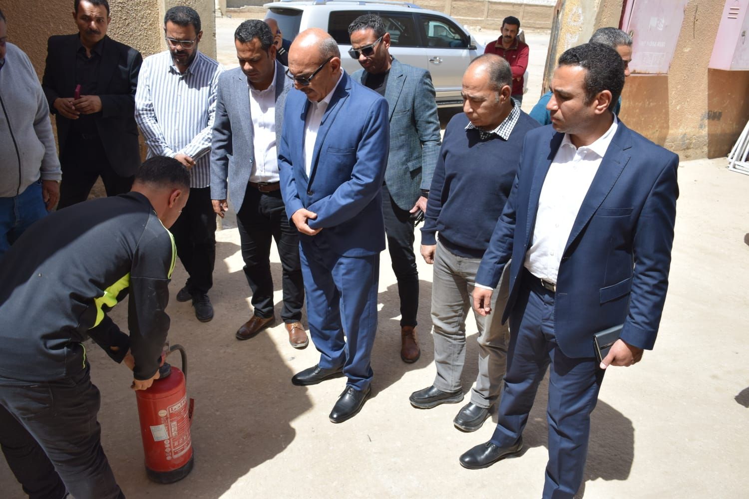 محافظ السويس يتابع توافر انابيب البوتاجاز بالأسعار المحددة للمواطنين